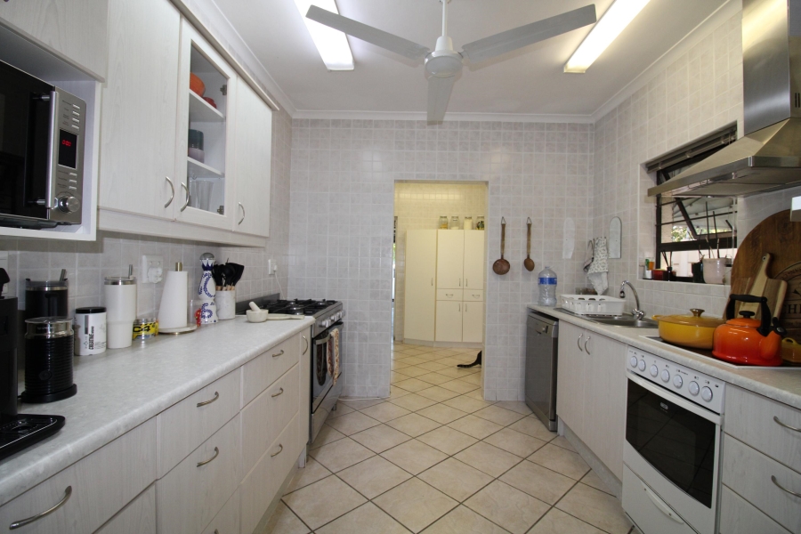 To Let 3 Bedroom Property for Rent in Somerset West Western Cape